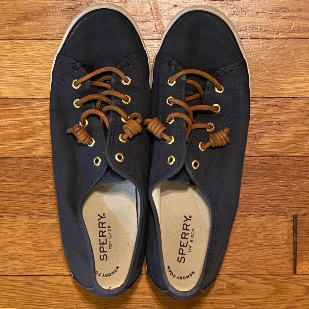Sperry Memory Foam sneakers